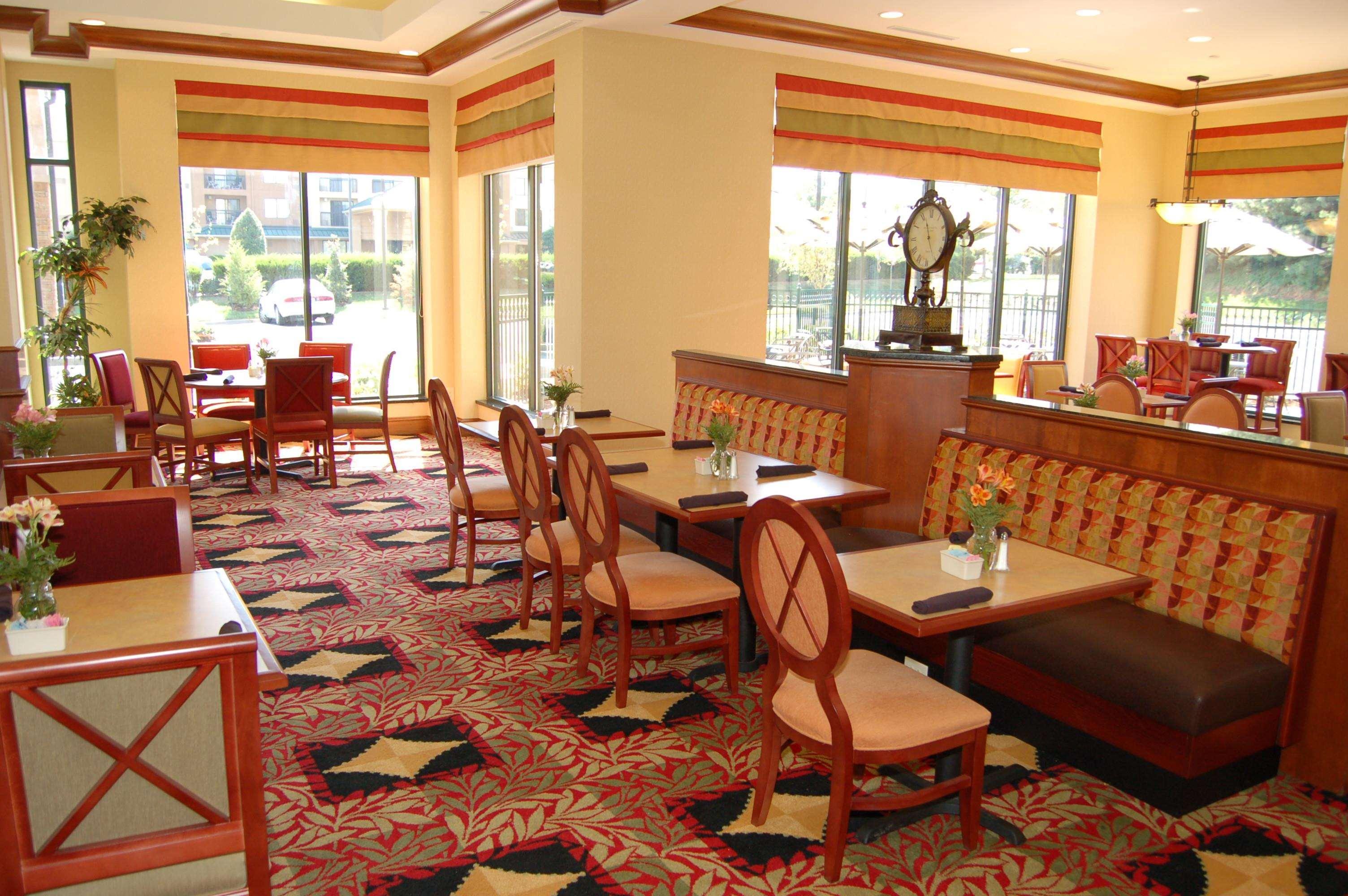 Hilton Garden Inn Bowling Green Restoran fotoğraf